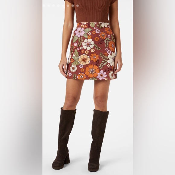Groovy, floral, boho, 60’s, 70’s style mini skirt. New without tags! Sz 18 AU - Picture 3 of 10